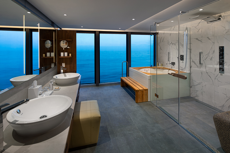 Ванная комната в каюте Penthouse Suite