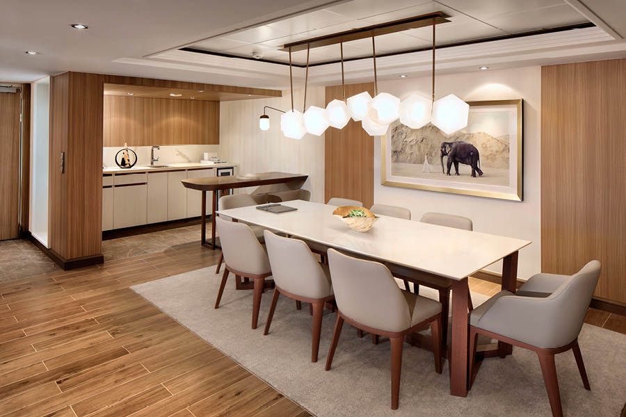 В каюте Penthouse Suite