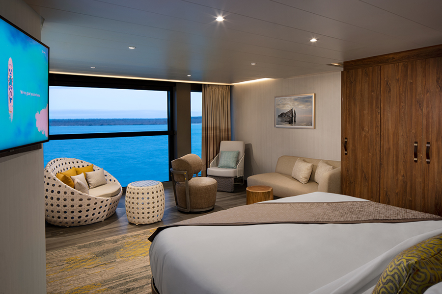 Спальня в Sky Suite на Celebrity Flora