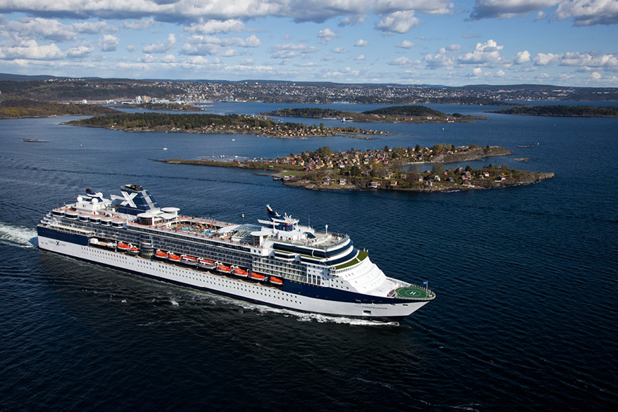 Лайнер Celebrity Constellation