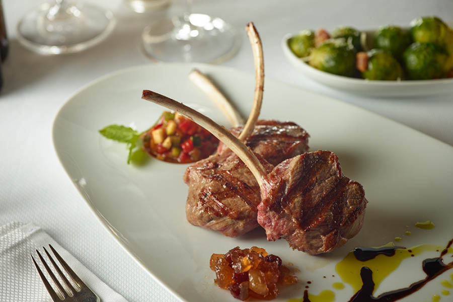 Ужин в ресторане Pinnacle Grill на лайнере Nieuw Statendam