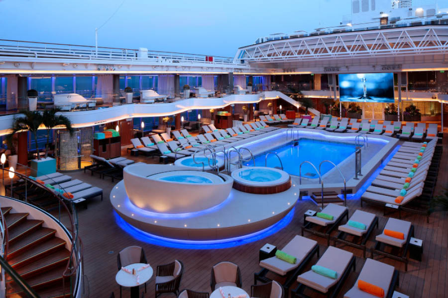 Бассейн на лайнере Nieuw Statendam