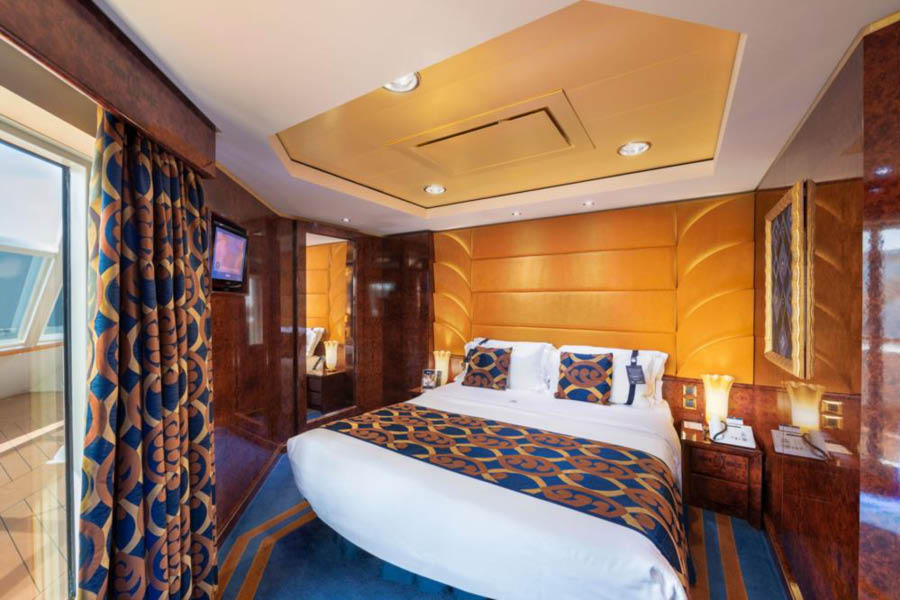Сьют Royal Yacht Club на кораблях Fantasia Class
