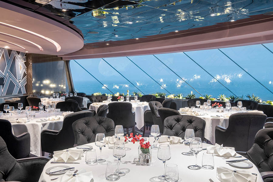 Эксклюзивный ресторан для гостей Yacht Club на лайнере MSC Bellissima
