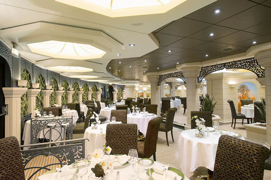 Эксклюзивный ресторан для гостей Yacht Club на лайнере MSC Preziosa