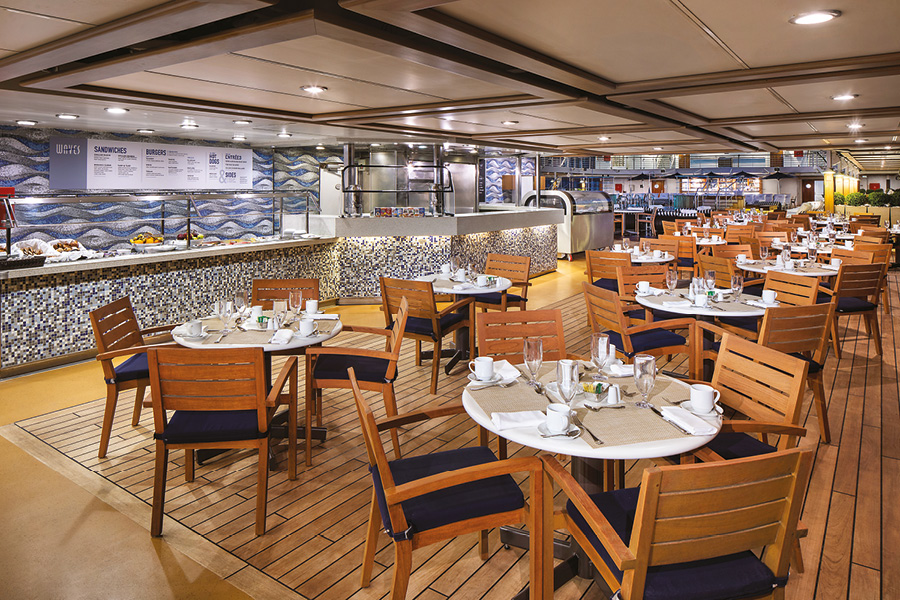 Ресторан Waves на борту лайнера Oceania Nautica