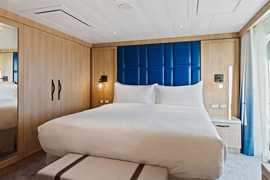 AquaTheater Suite