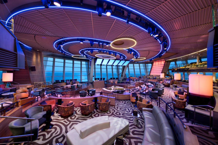 Бар Two70 на лайнере Anthem of the Seas