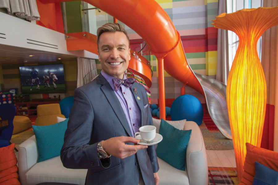 Королевский джин в каюте Ultimate Family Suite на Spectrum of the Seas