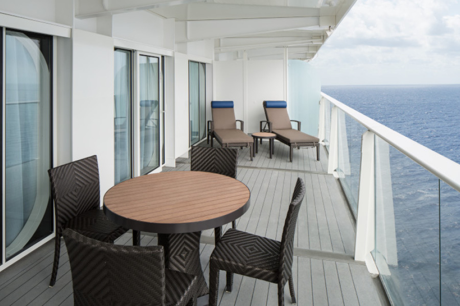 Балкон в каюте Owner's Suite на лайнерах класса Oasis Class