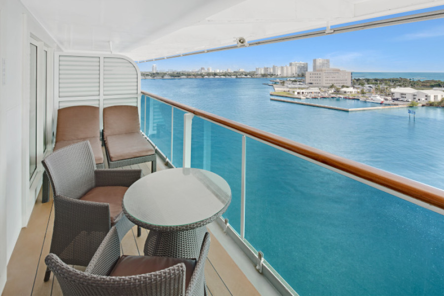 Балкон в каюте Grand Suite с 1й спальней на лайнерах класса Radiance Class