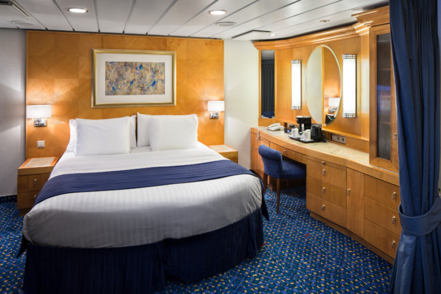 Каюта Owner's Suite с 1 спальней на лайнерах класса Radiance Class