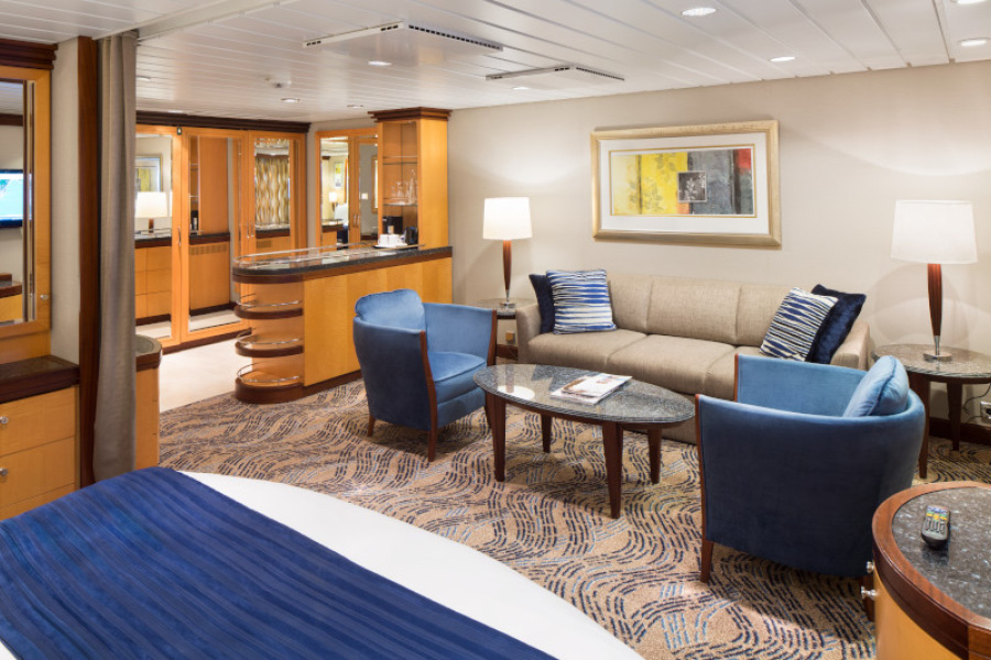 Гостиная в каюте Grand Suite с 1 спальней на лайнерах класса Voyager Class