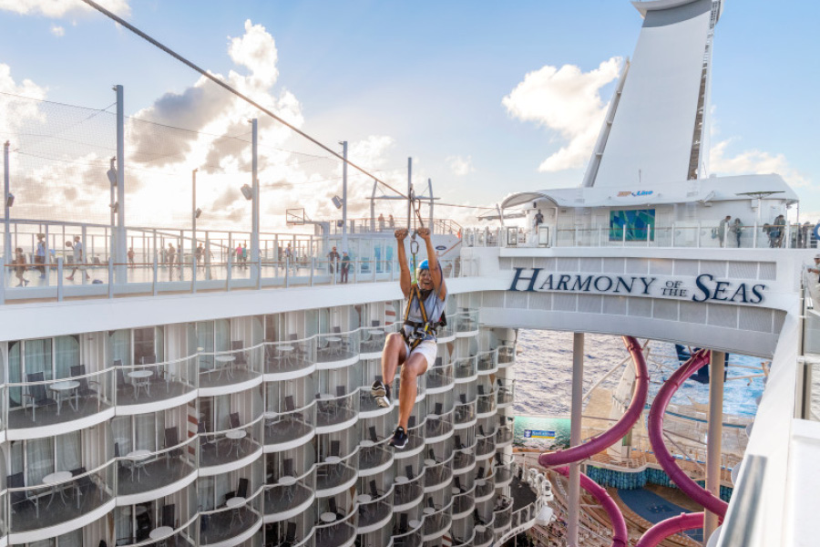 Zip Line на борту круизного лайнера Harmony of the Seas