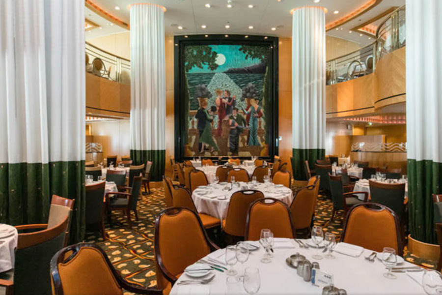 Основной ресторан на борту Jewel of the Seas