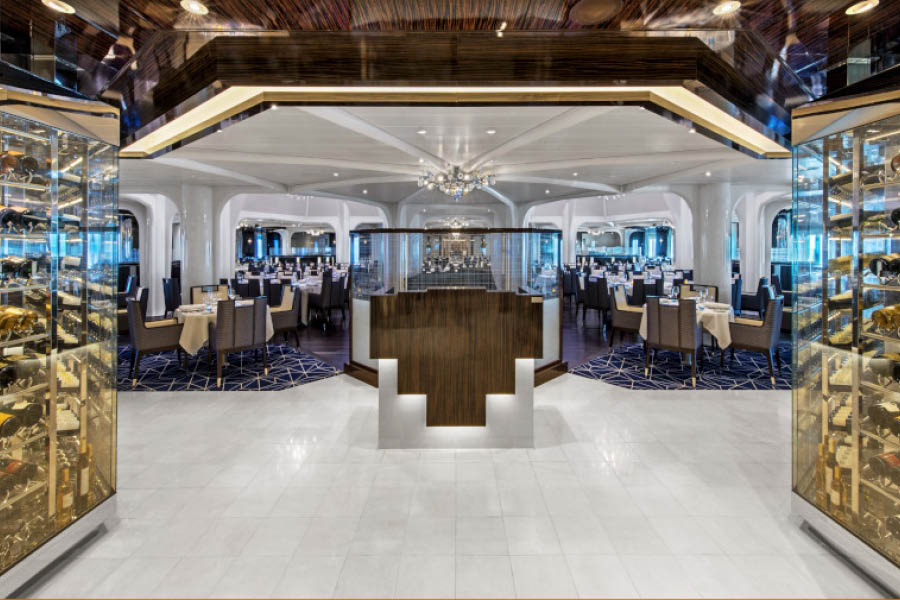 Основной ресторан на лайнере Seabourn Ovation