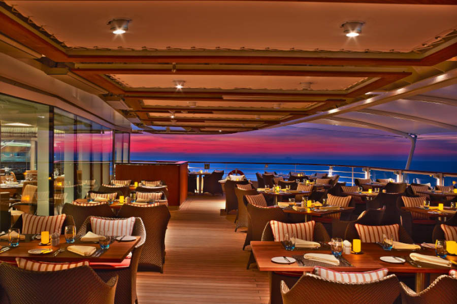Закат в ресторане The Colonnade на лайнере Seabourn Ovation