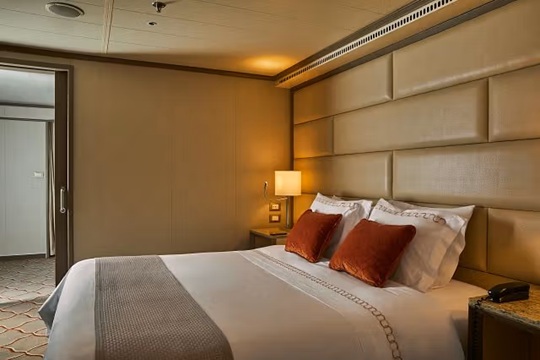 Silver Suite